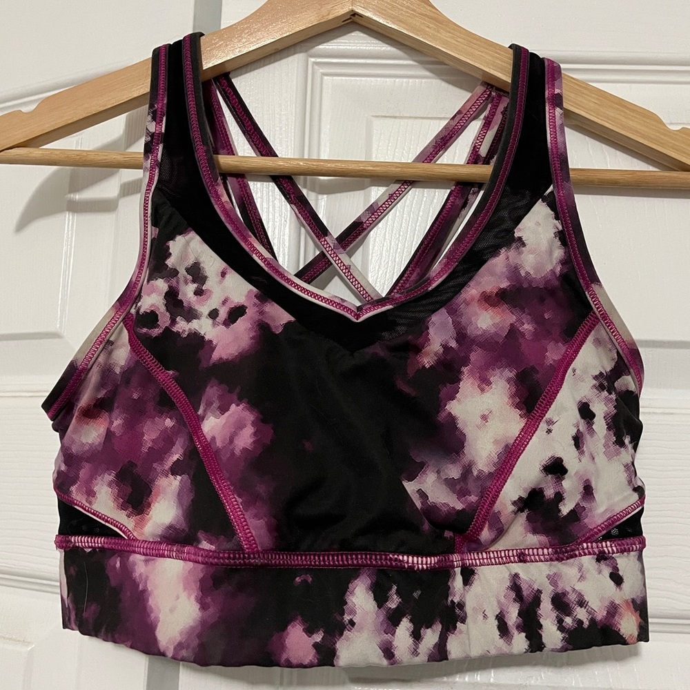 Lululemon Strap It Like It’s Hot Bra, Size 6. Gently worn